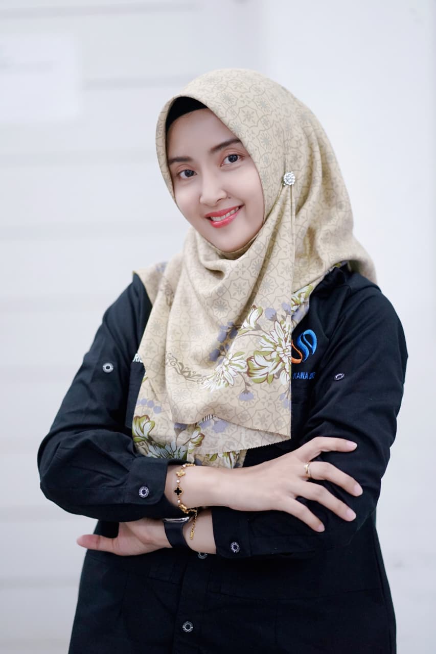  Kiky Rislani